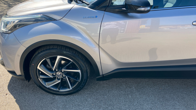 Toyota C-HR 1.8 Hybrid Dynamic 5dr CVT Hybrid Hatchback